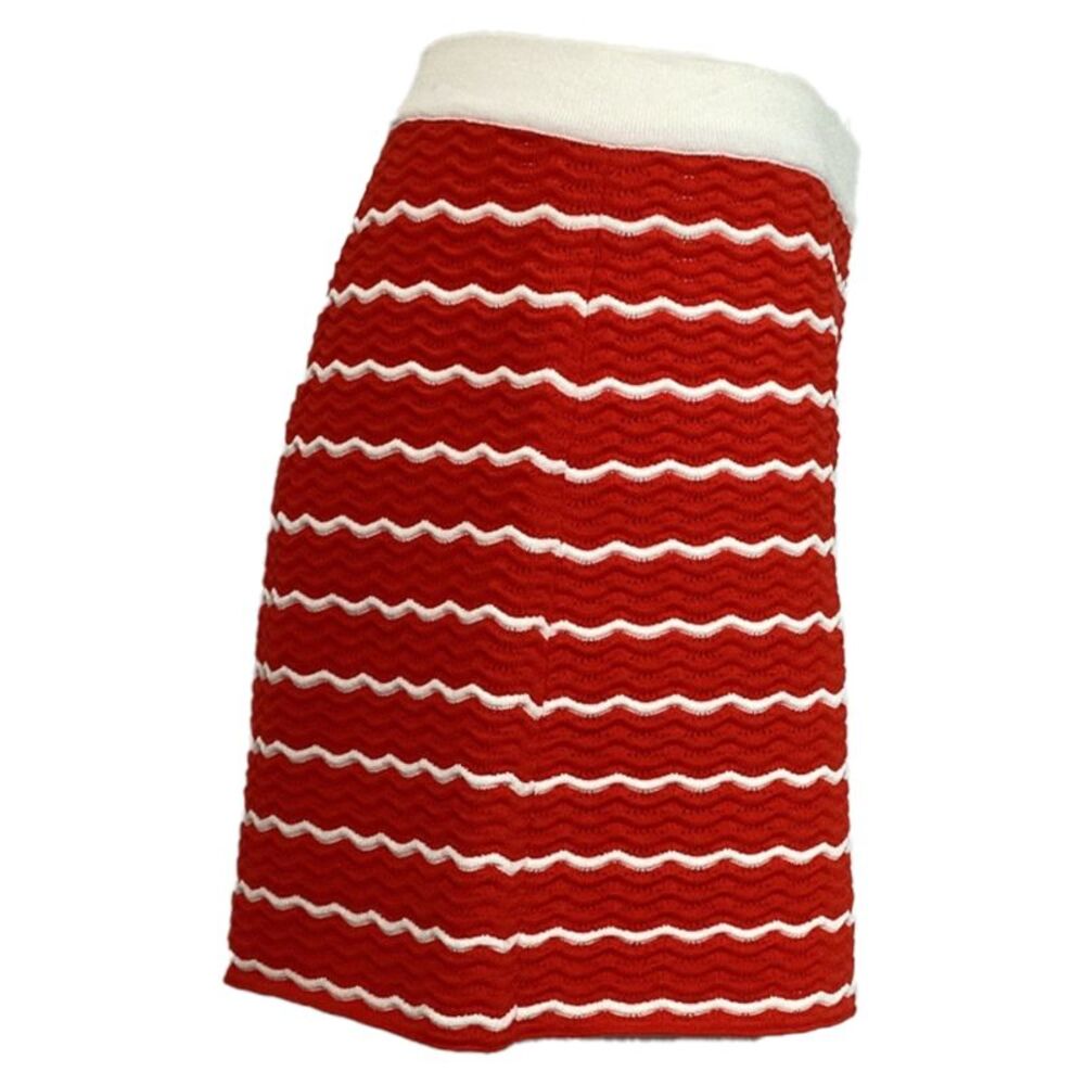 Carolina Herrera Striped Pointelle-Knit Shorts in Red Viscose - Picture 4 of 10